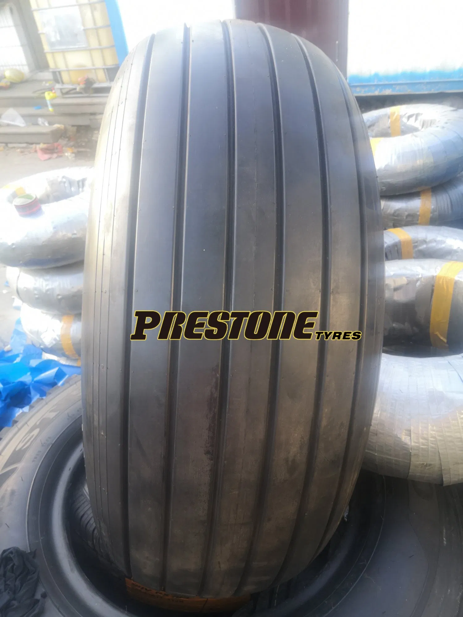 Civil Medium Aircraft Tire with Best Quality 19.5X6.75-8 H30X9.5-16 24X7.7-160 H40X14.0-19-160 7.50-10 890X300 Airplane Tires