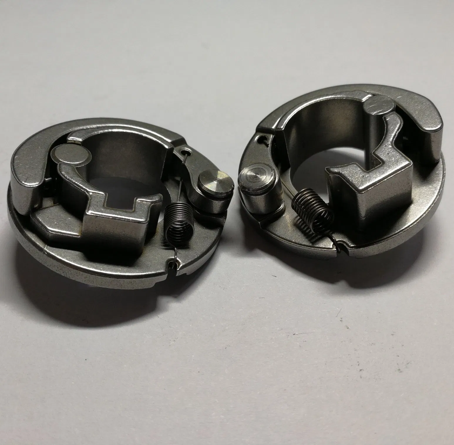 Декомпрессионный клапан из металлического порошка для мотоцикла