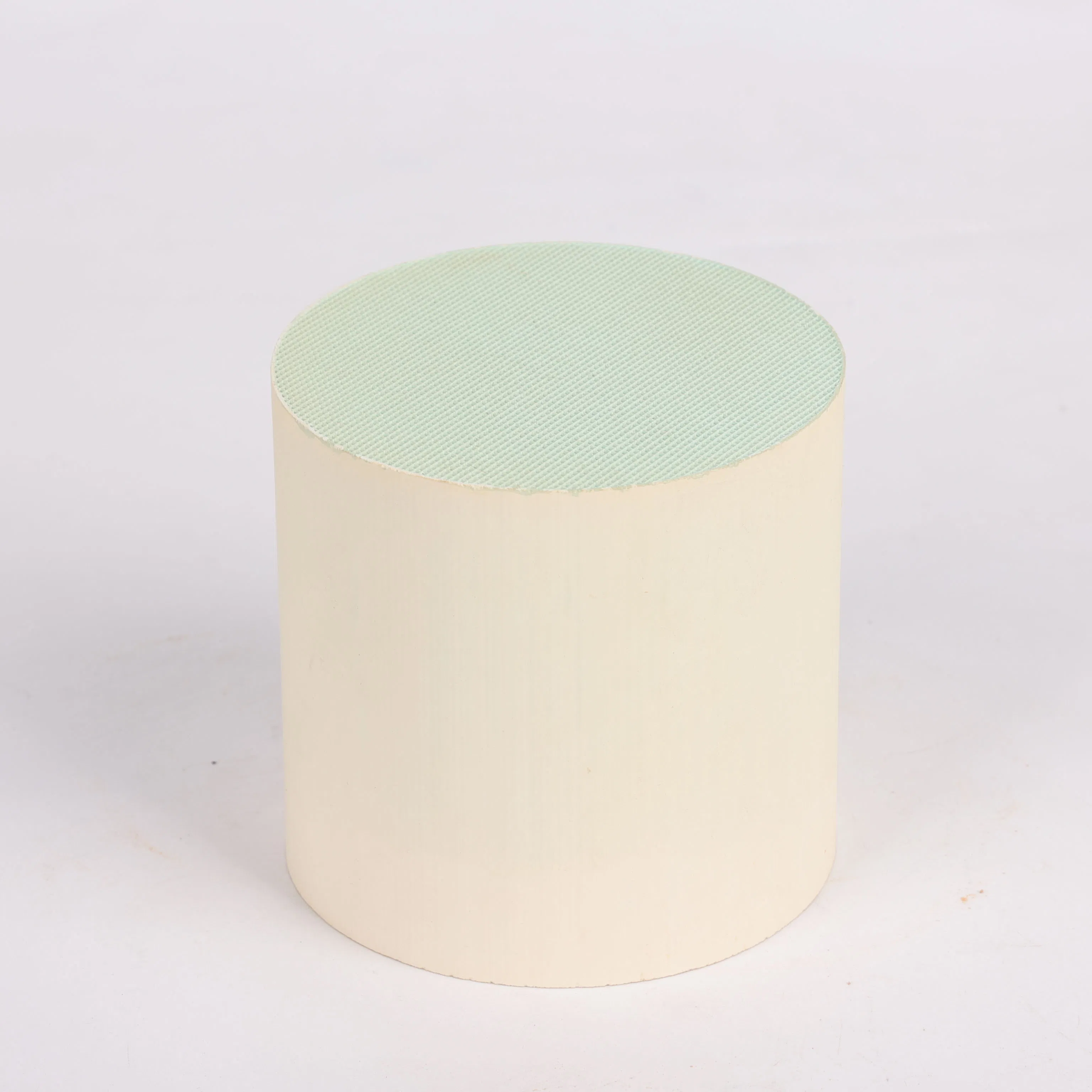 Керамическая сотовая подложка SCR катализатора из кордиерита