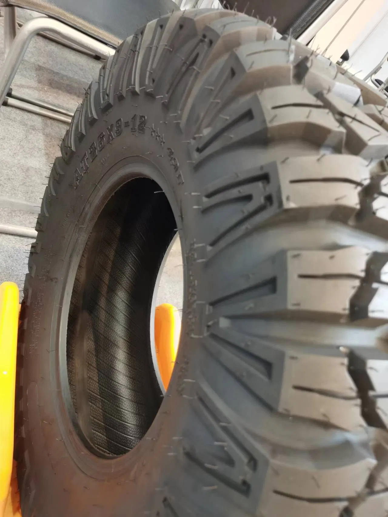 26X11-12 Pathfinder Mud Agriculture Tyre for Vehicles