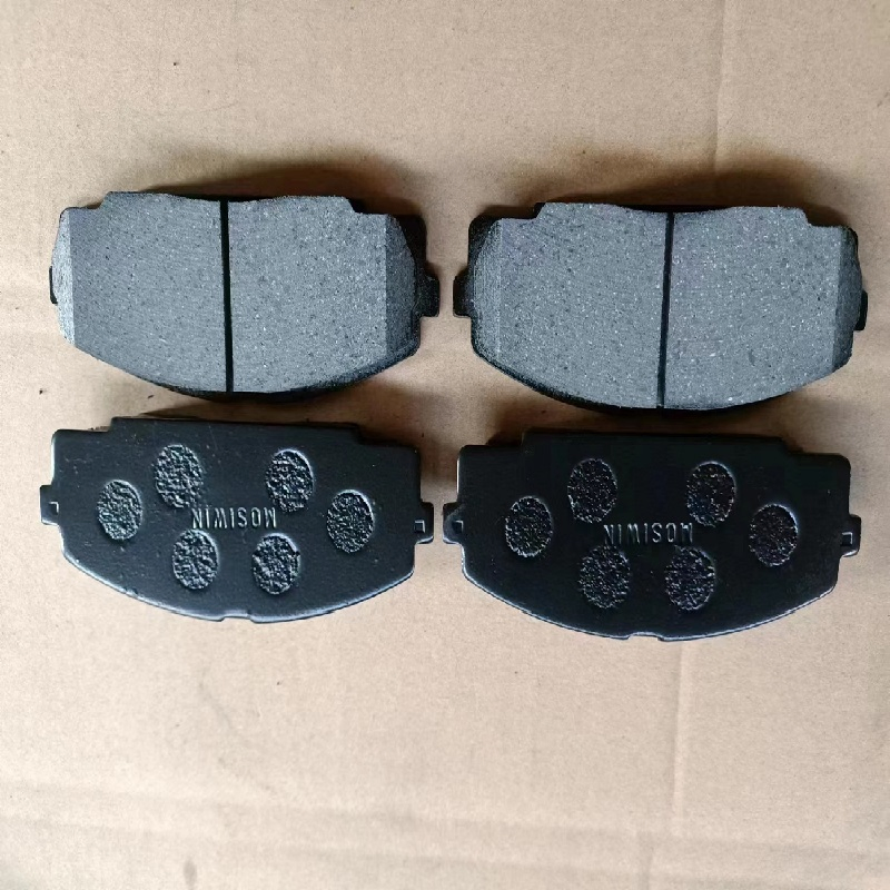 China Manufacture Good Price Auto Parts Non-Asbestos Semi Metal for Toyota Hiace 4y Disc Brake Pad D2064 /A334K