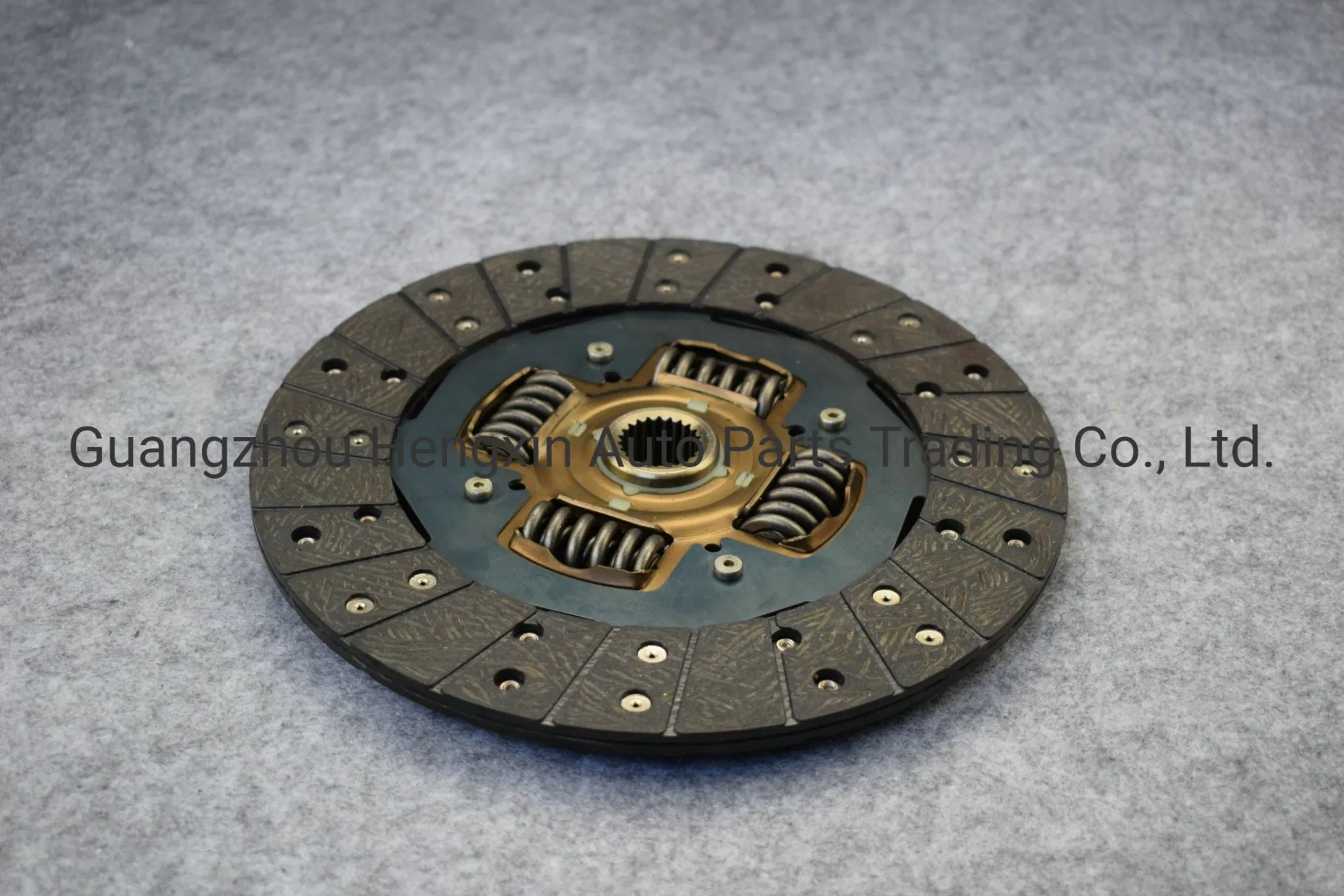 Диск сцепления 2310A084 OEM оригинального качества