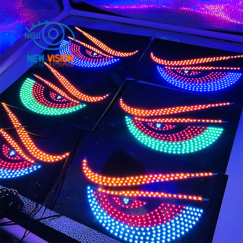 Анимированный экран-глаза для заднего стекла автомобиля