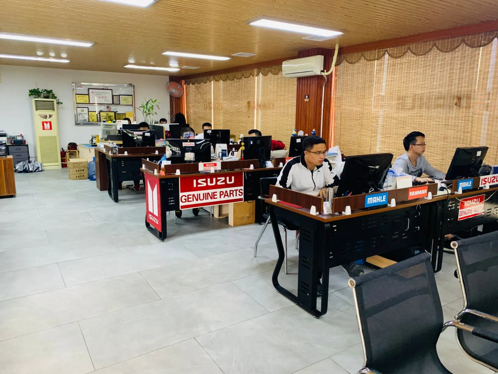 Распредвал 4M50 для экскаватора Mitsubishi