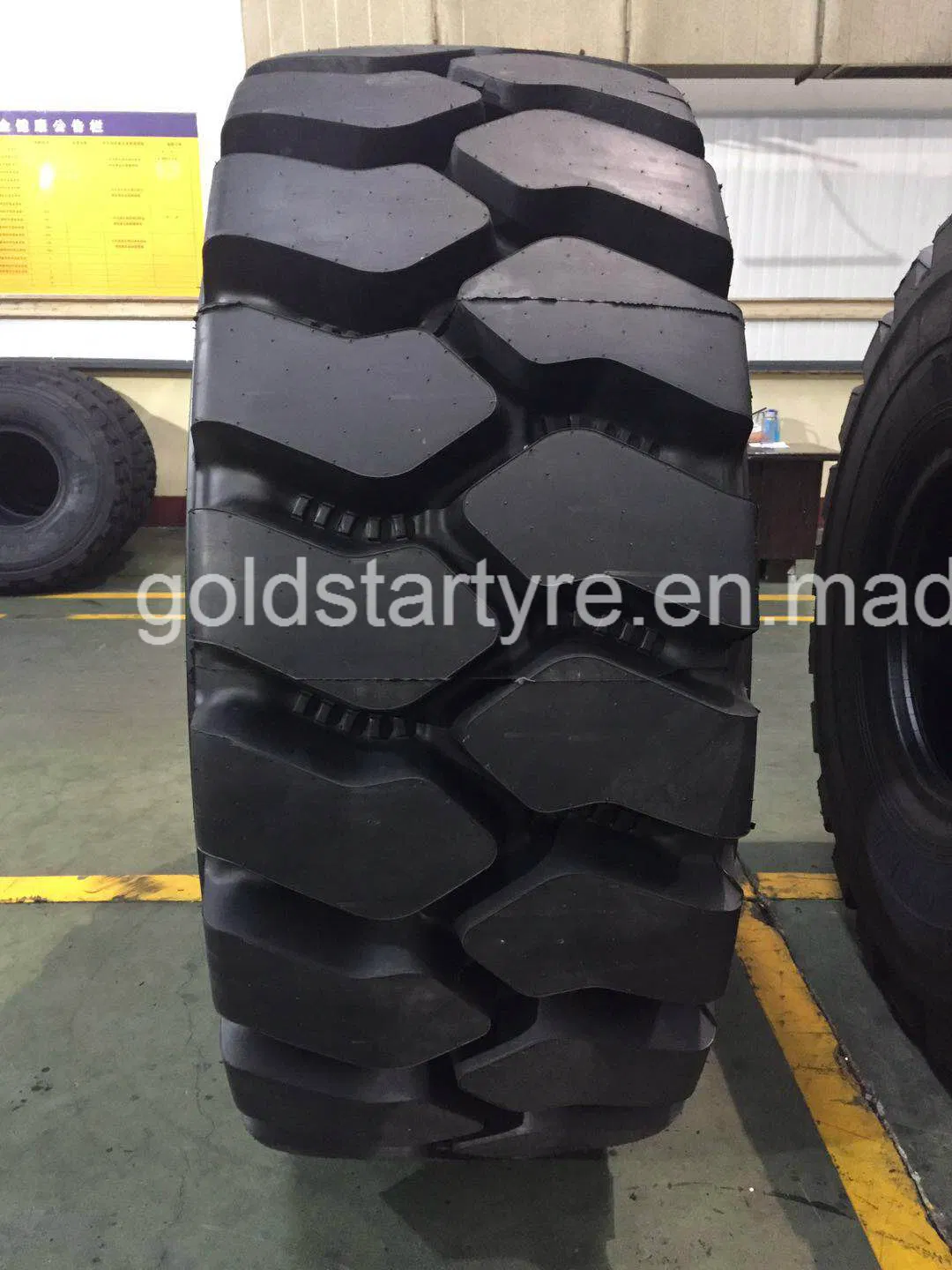 Шина OTR Advance для карьерной техники 20.5-25, 26.5R25