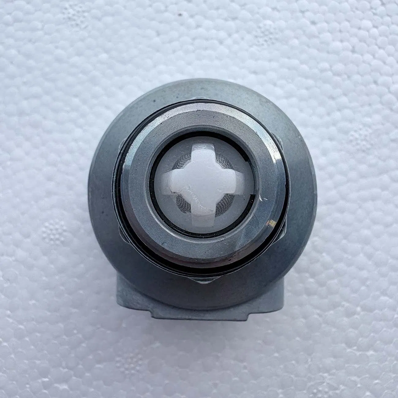 Надежный дренажный клапан для системного обслуживания