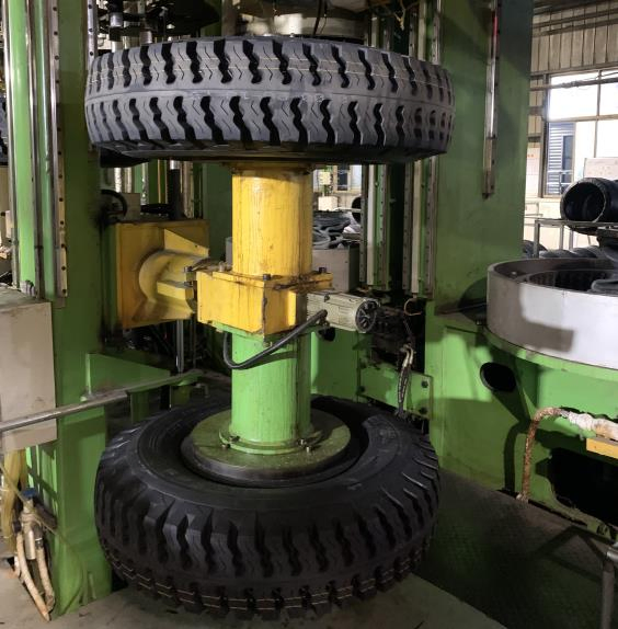 Грузовая шина Haulking TBB/TBR/LTB 700-16, 900-20, 1100-20