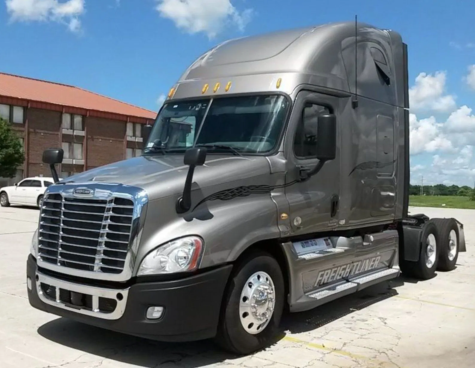 Расширительный бачок охлаждающей жидкости 2508700C93 для Freightliner