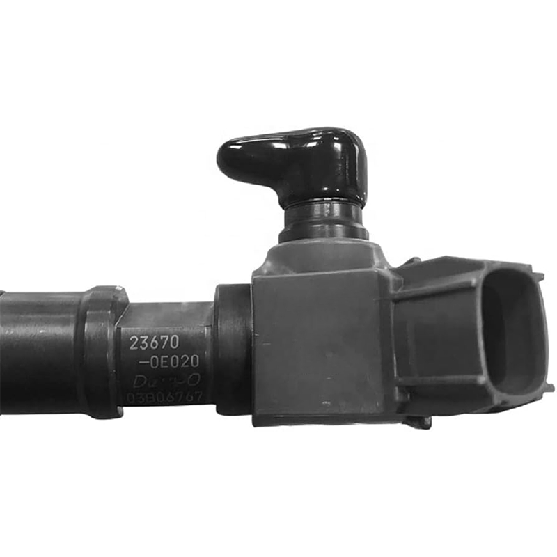 High Quality Diesel Fuel Injector 23670-0e020 for Toyota Hilux Revo 2gd 2.4L 2.7L 295700-0560 Common Rail Fuel Injector for Denso