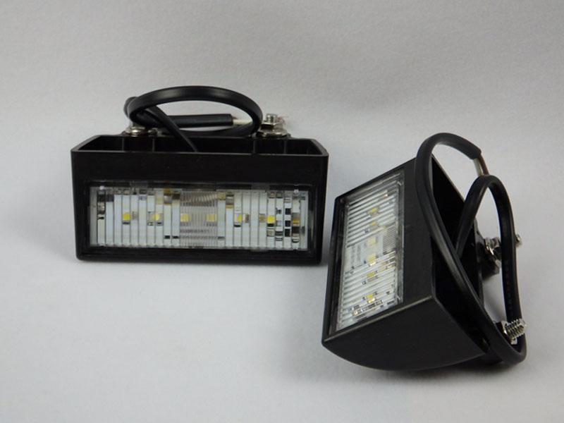 Фонарь подсветки номера E-MARK LM404 для мотоцикла