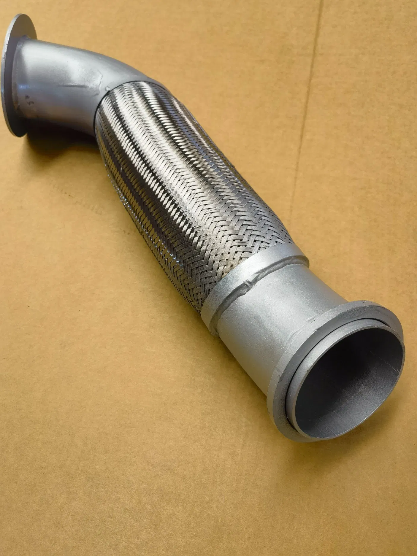 Гибкая выхлопная труба WG9731542077 для HOWO