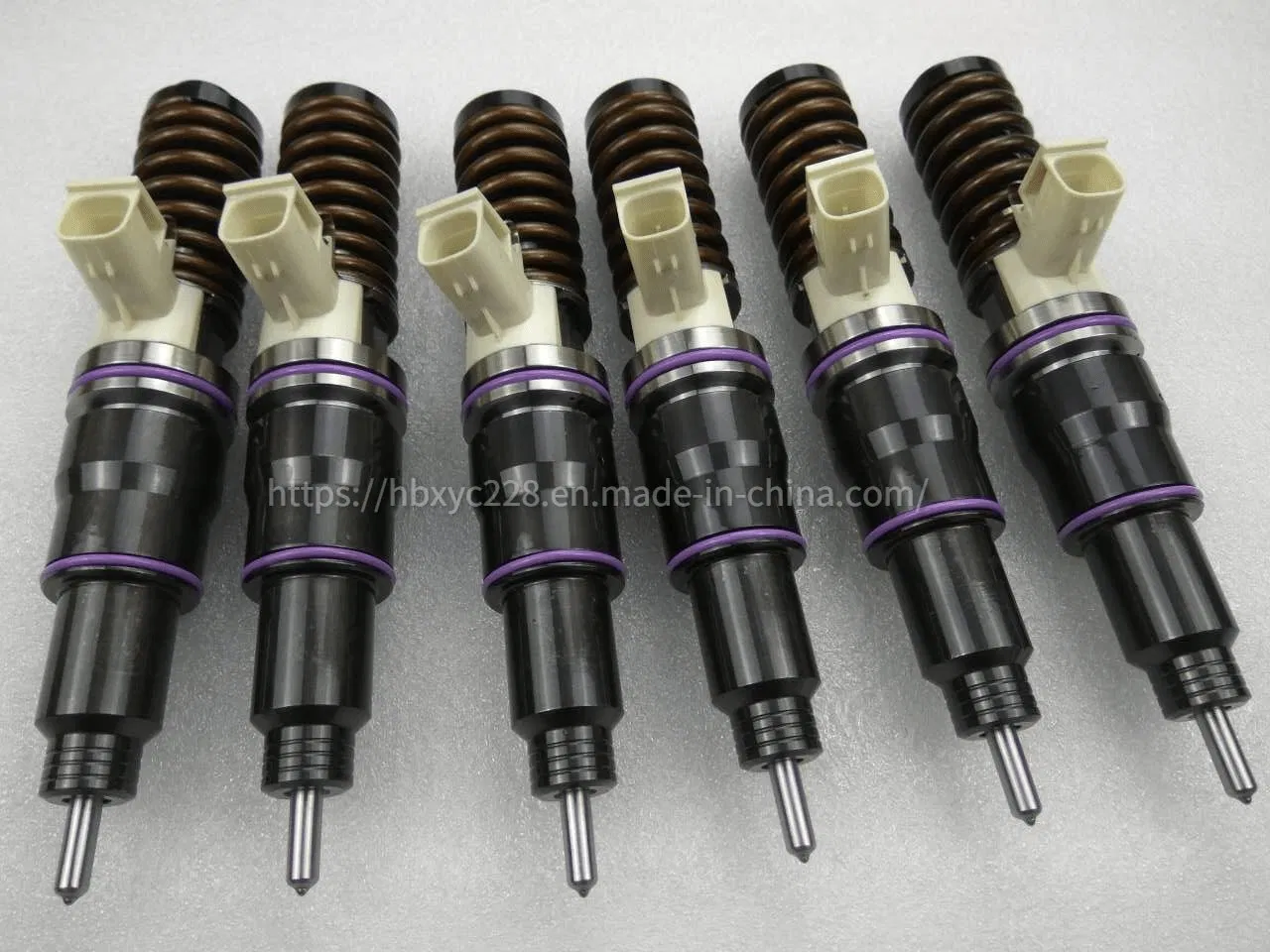 High Quality 21371673 Bebe4d08002 Fuel Injector for MD13 High Power Engine
