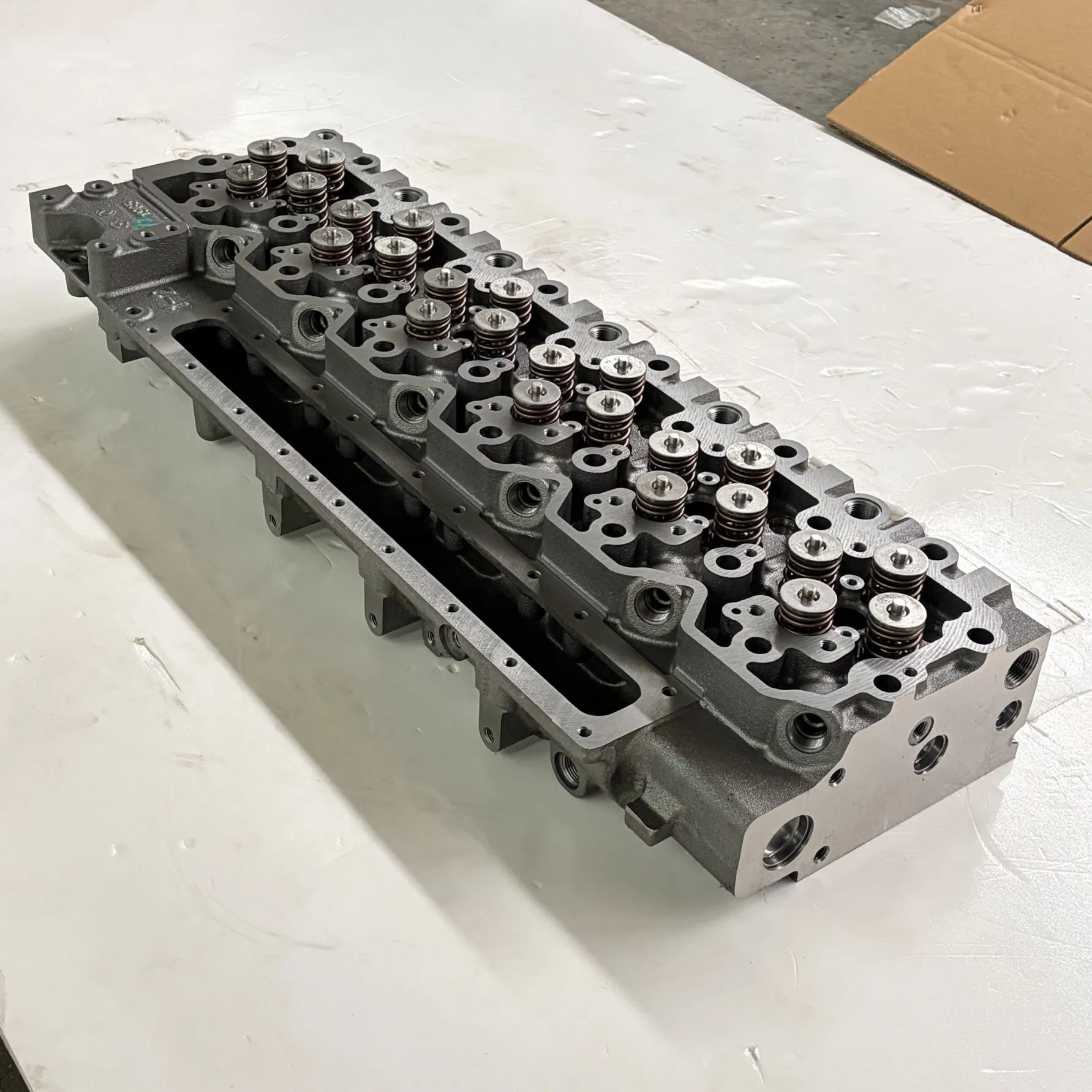 Головка блока цилиндров QSL9 5348479 для двигателей Cummins