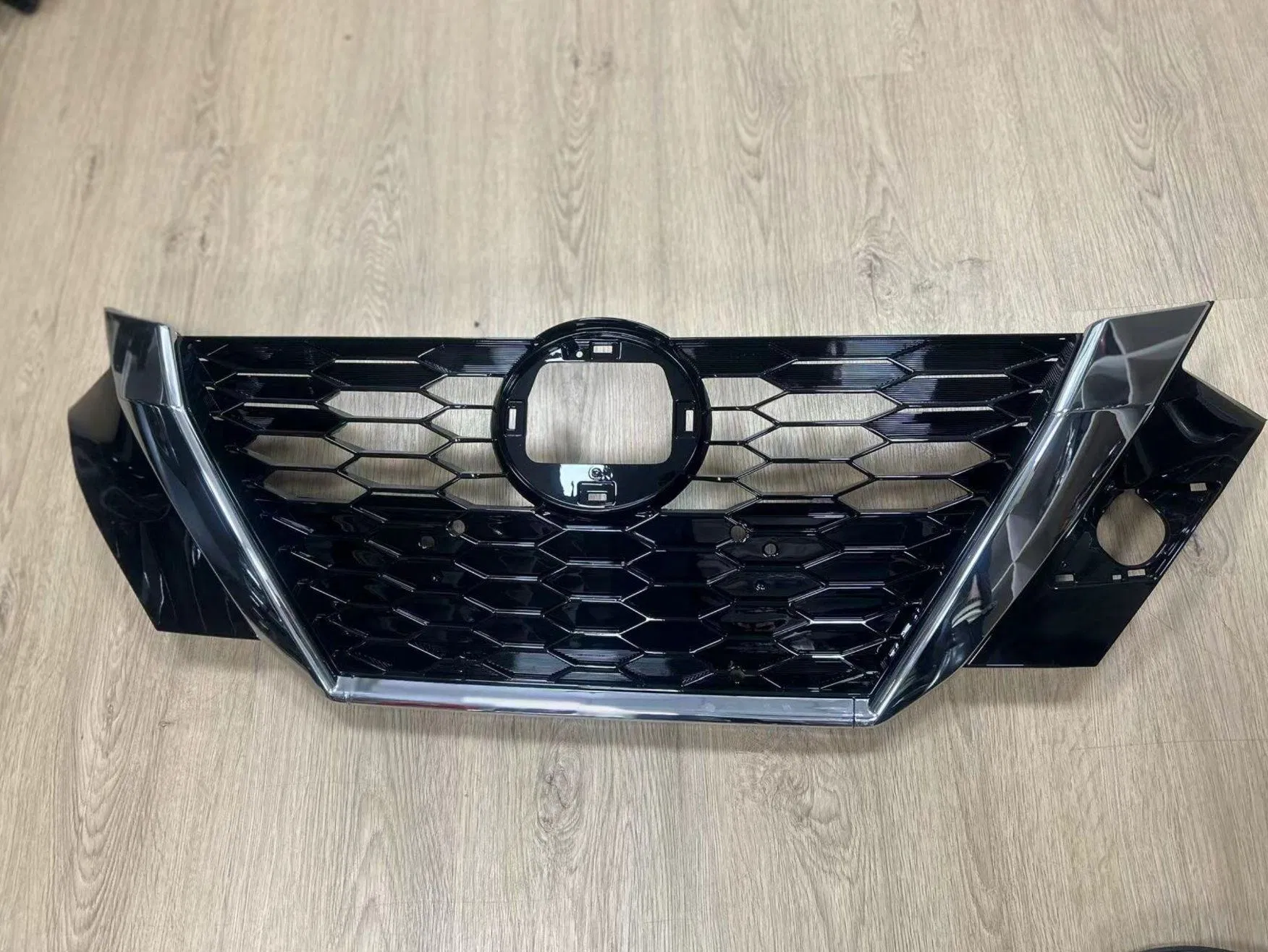 Wholesale Original Factory Level Car Front Bumper Grille for 2020-Nissan Sentra Bumper Grille