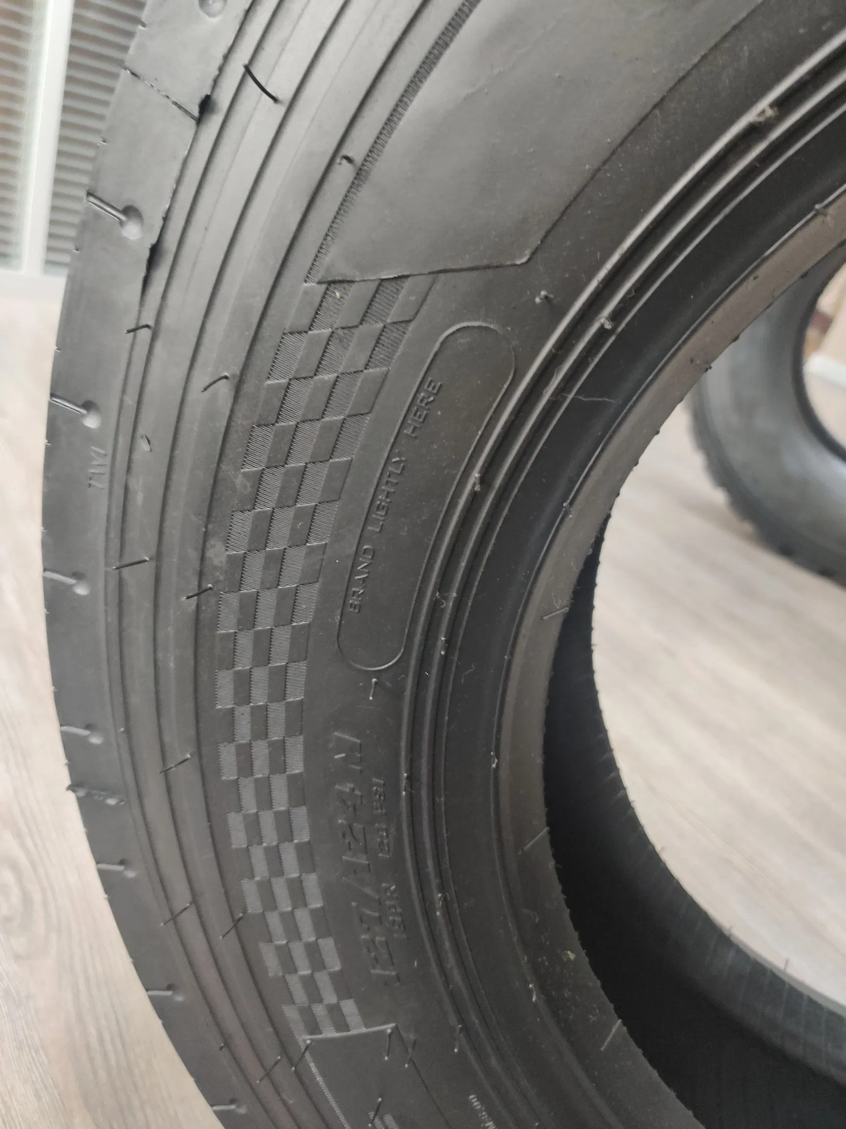 Стальная радиальная шина для грузовиков и автобусов