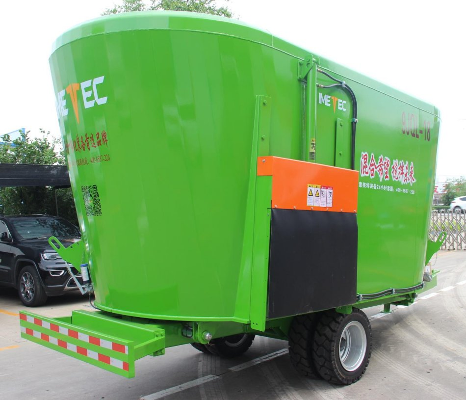 Вертикальный кормосмеситель TMR 3-60 м³ для ферм