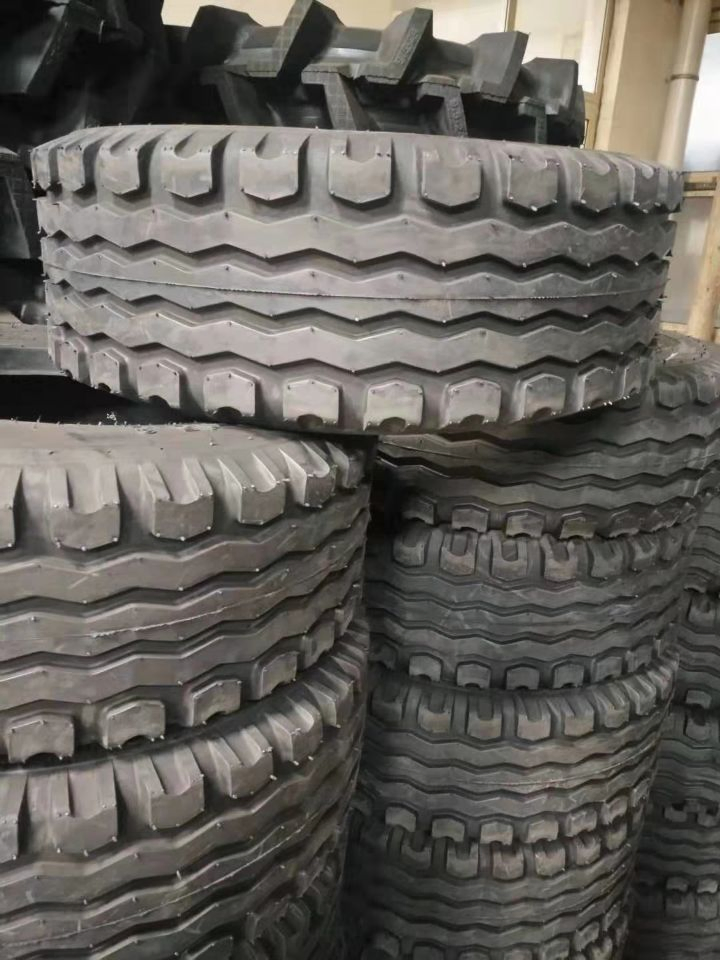 Implement Tyres with 15.0/55-17