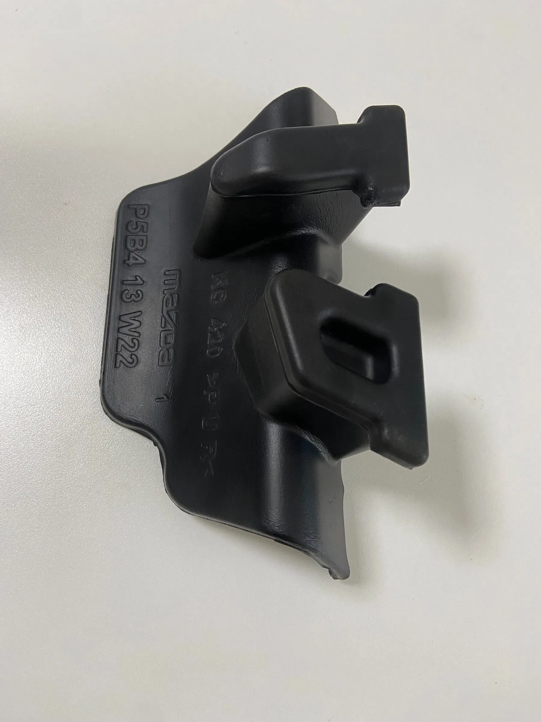 Customized/OEM Injection Moulding Plastic Car Spare Parts