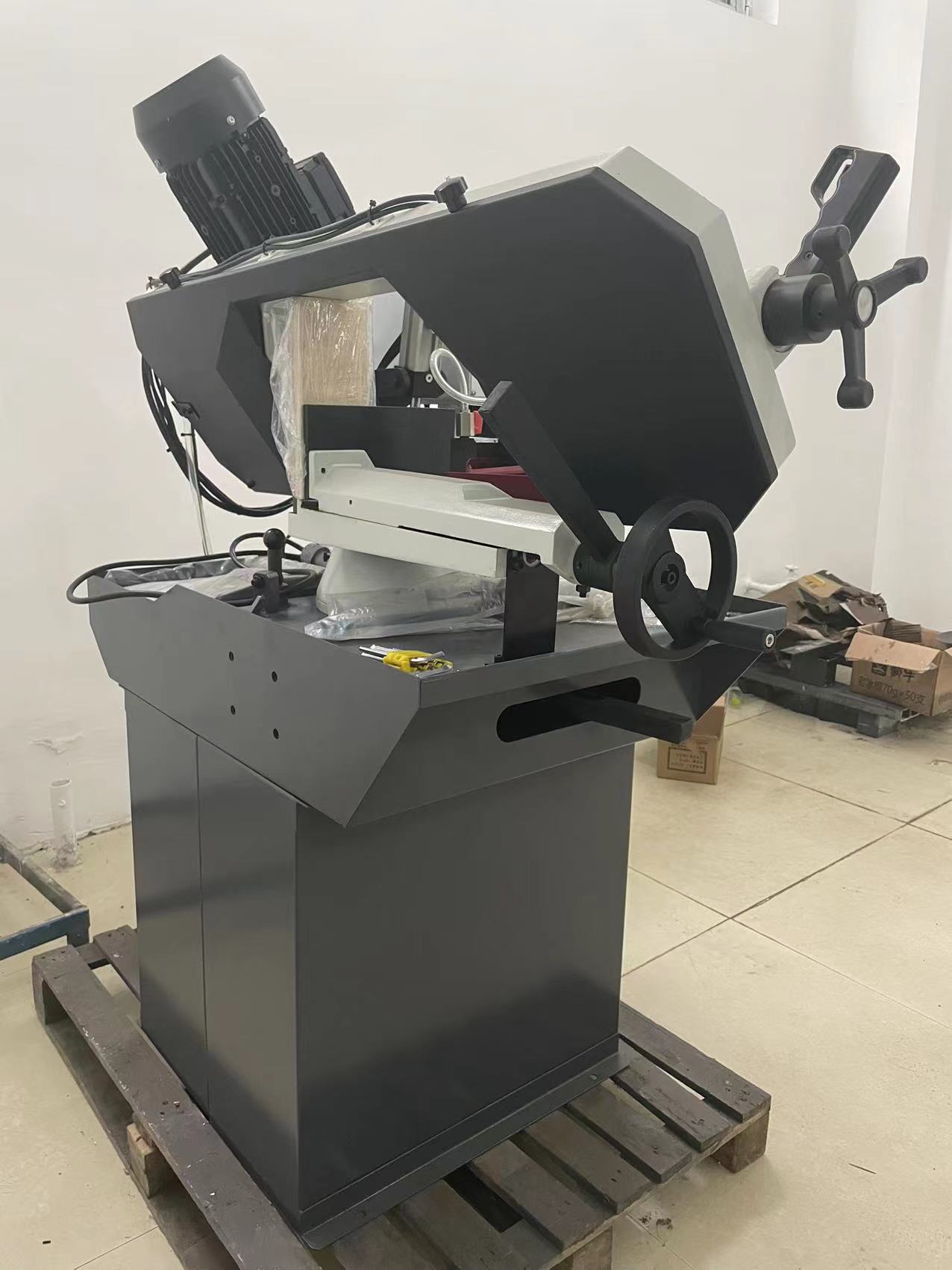 Portable Bandsaw Machine for Metalworking ADV 170G/260G/280G