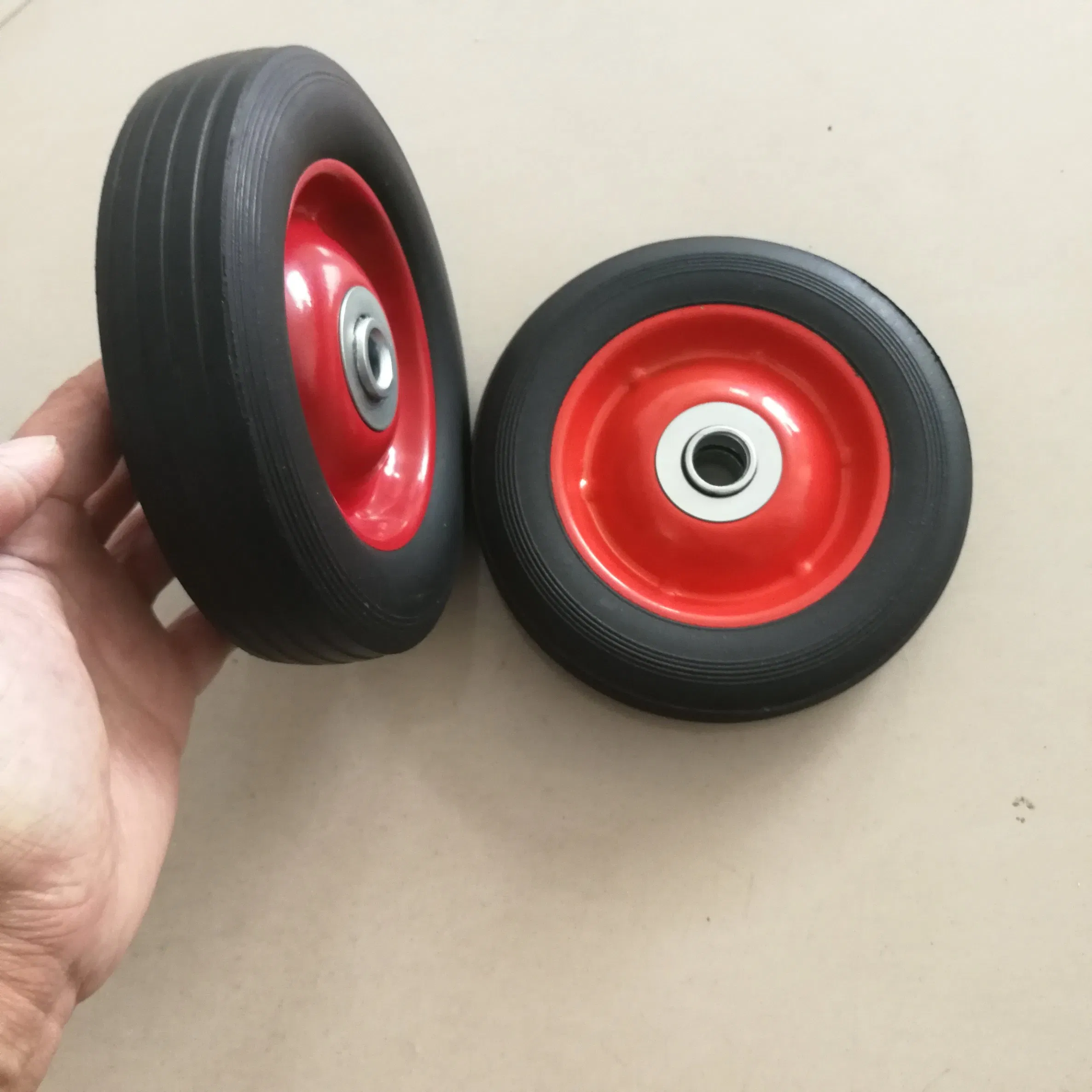 Цельнорезиновое колесо 10x2 дюйма