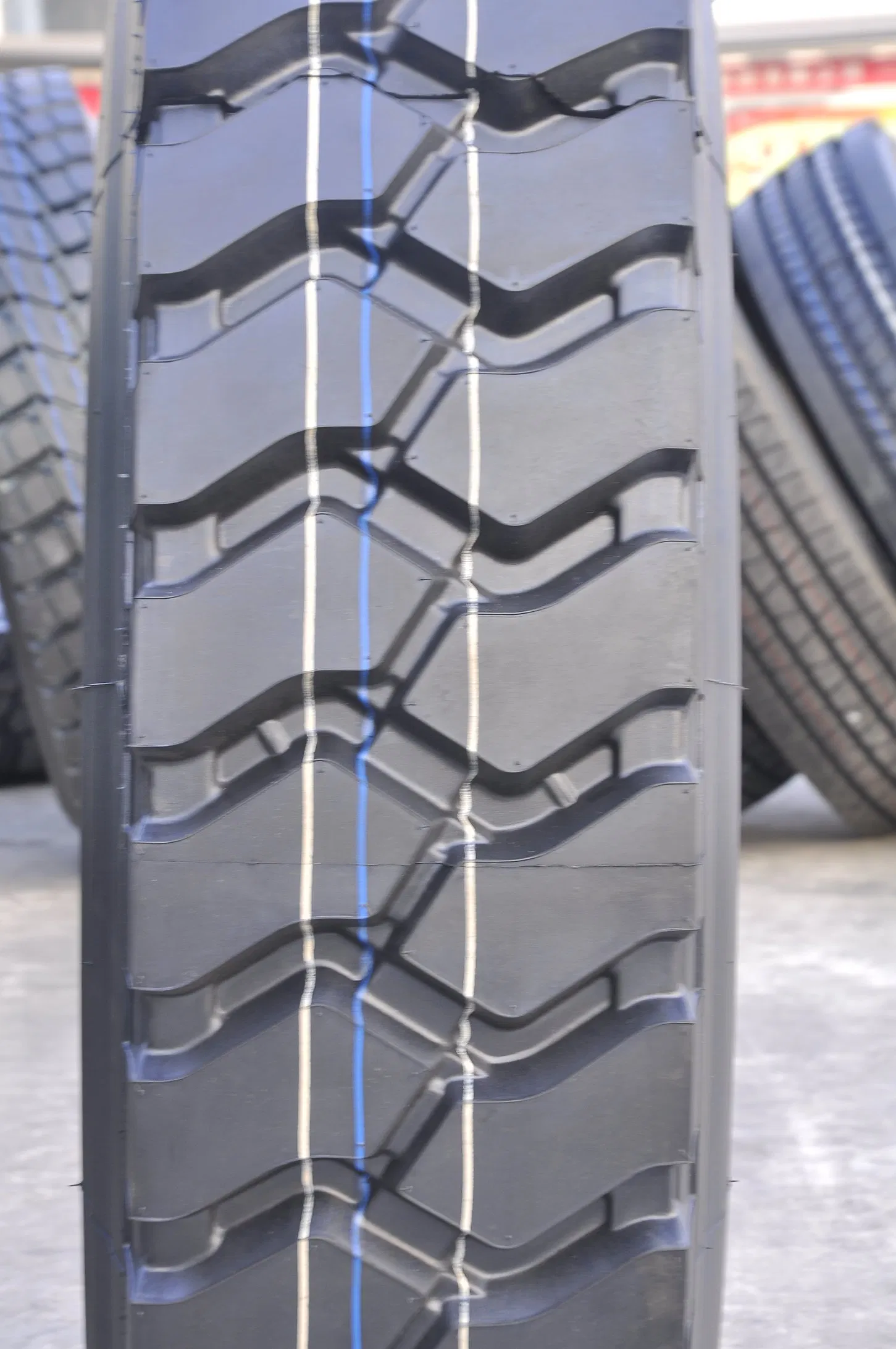 Truck Tire 11.00r20 TBR Tires Heavy Duty Long Mileage ECE R117 DOT