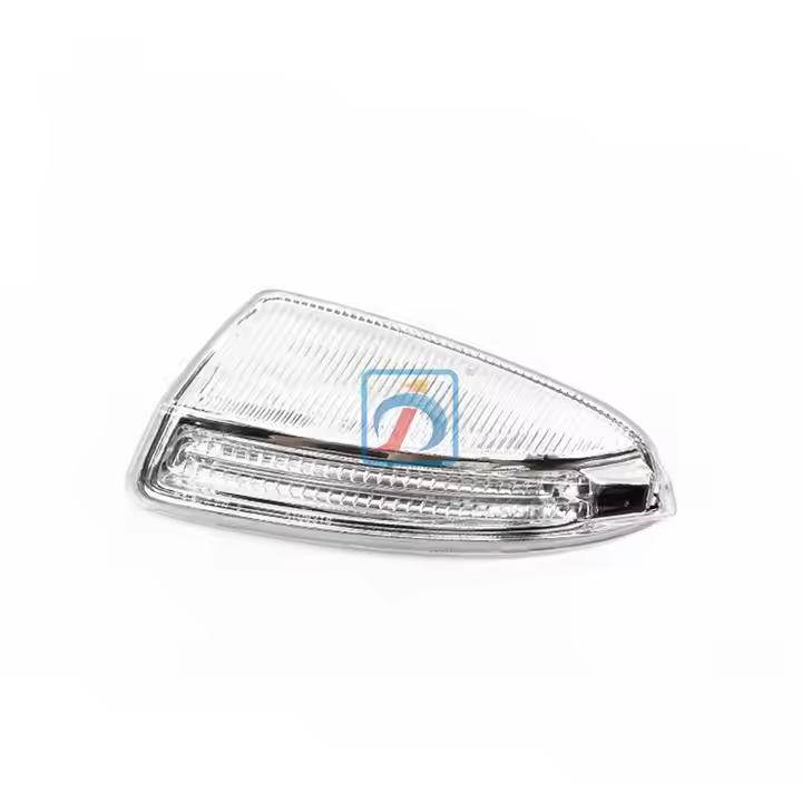 Повторитель поворота в зеркало для Mercedes W204