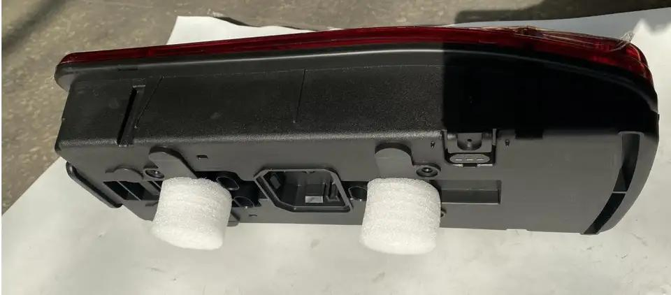 812W25101-6021 Left Non-Metallic Bumper Sinotruk HOWO Sitrak Truck LED Headlamp Assembly