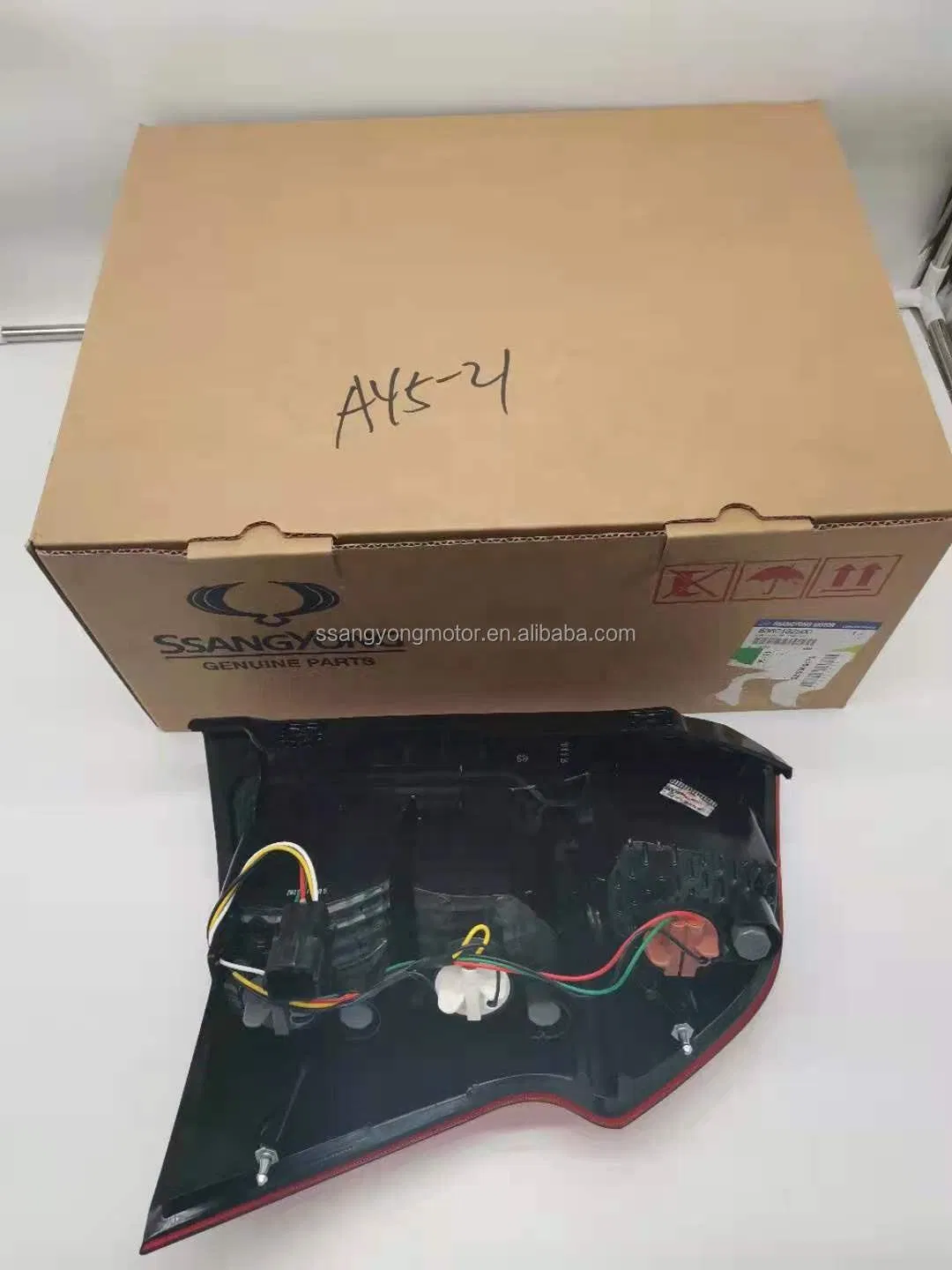 Premium Ssangyong Rear Taillight for Actyon, Kyron, Korando-C8360132500 8360232500 8360132600 8360232600