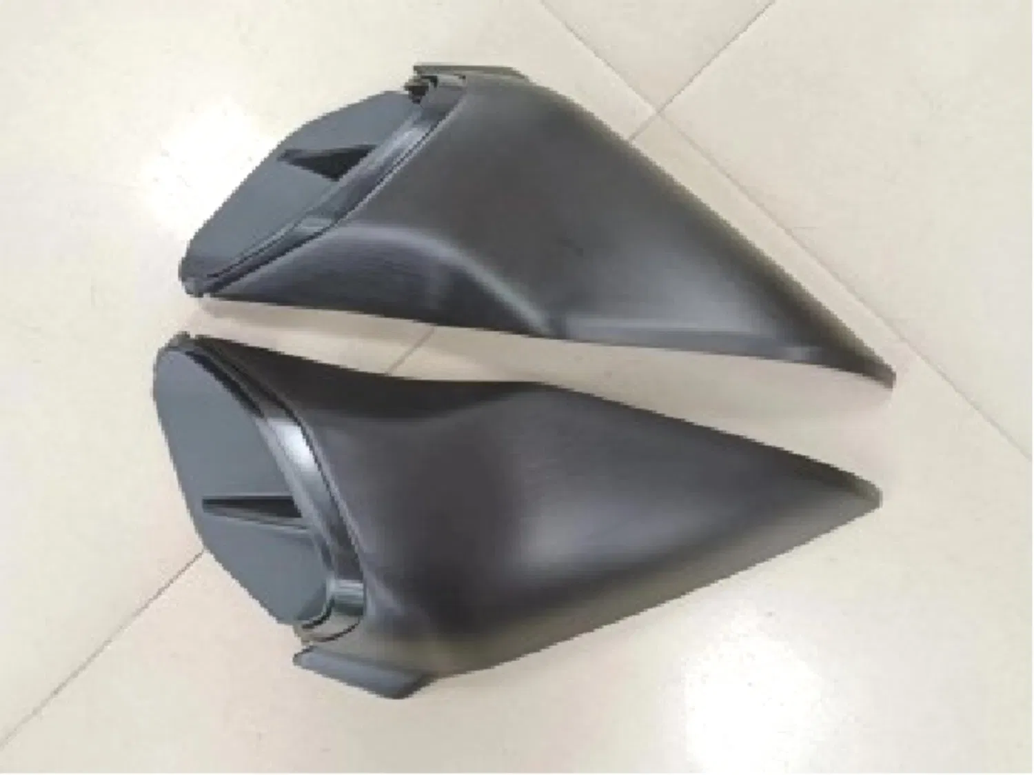 Боковые панели из карбона для Ducati Diavel V4 2023+