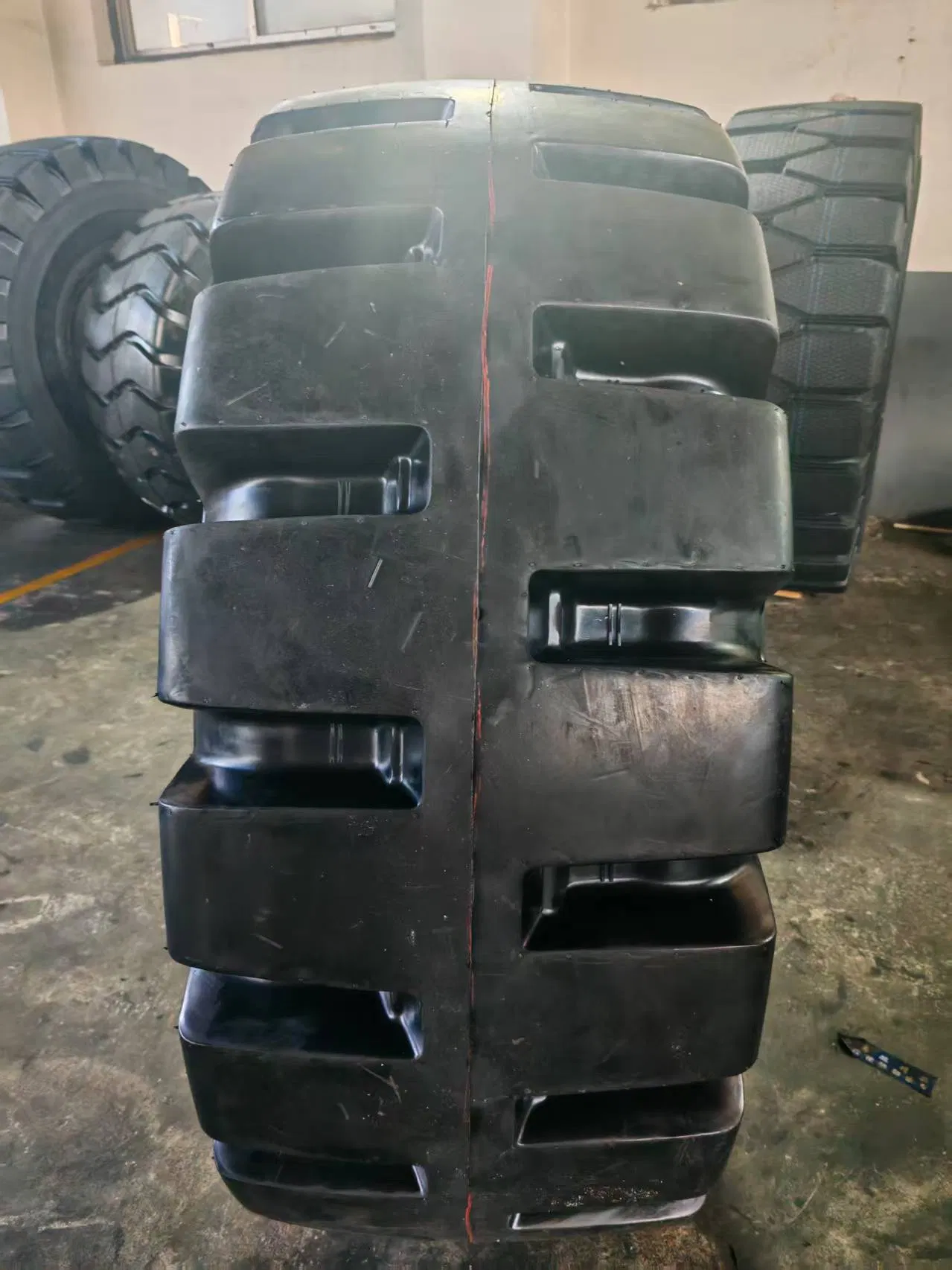 Radial Loader Bias Offroad Truck Industrial Wholesale Nylon Heavy-Duty OTR Tire 16/70r20