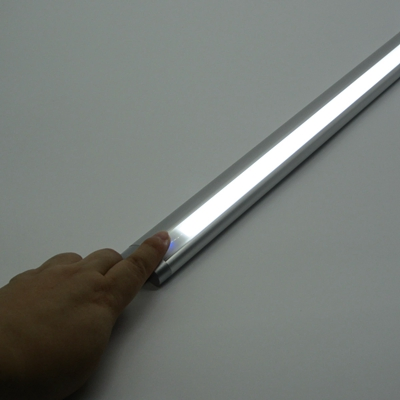 Светодиодная лента для шкафов с датчиком открытия двери