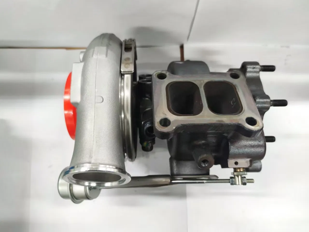 Турбокомпрессор HOWO T7H VG1031110908