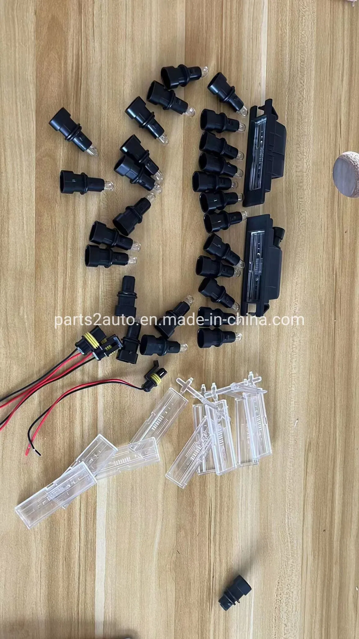 Лампа подсветки номера для Opel Astra J, Insignia, Buick