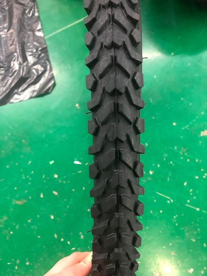 Велосипедная покрышка 26*2.125 для города, гор и гравия