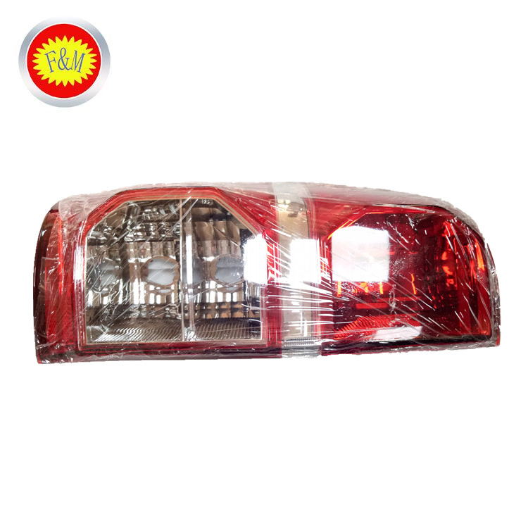 Auto Car Rear Lamp 81561-0K160 for Hilux