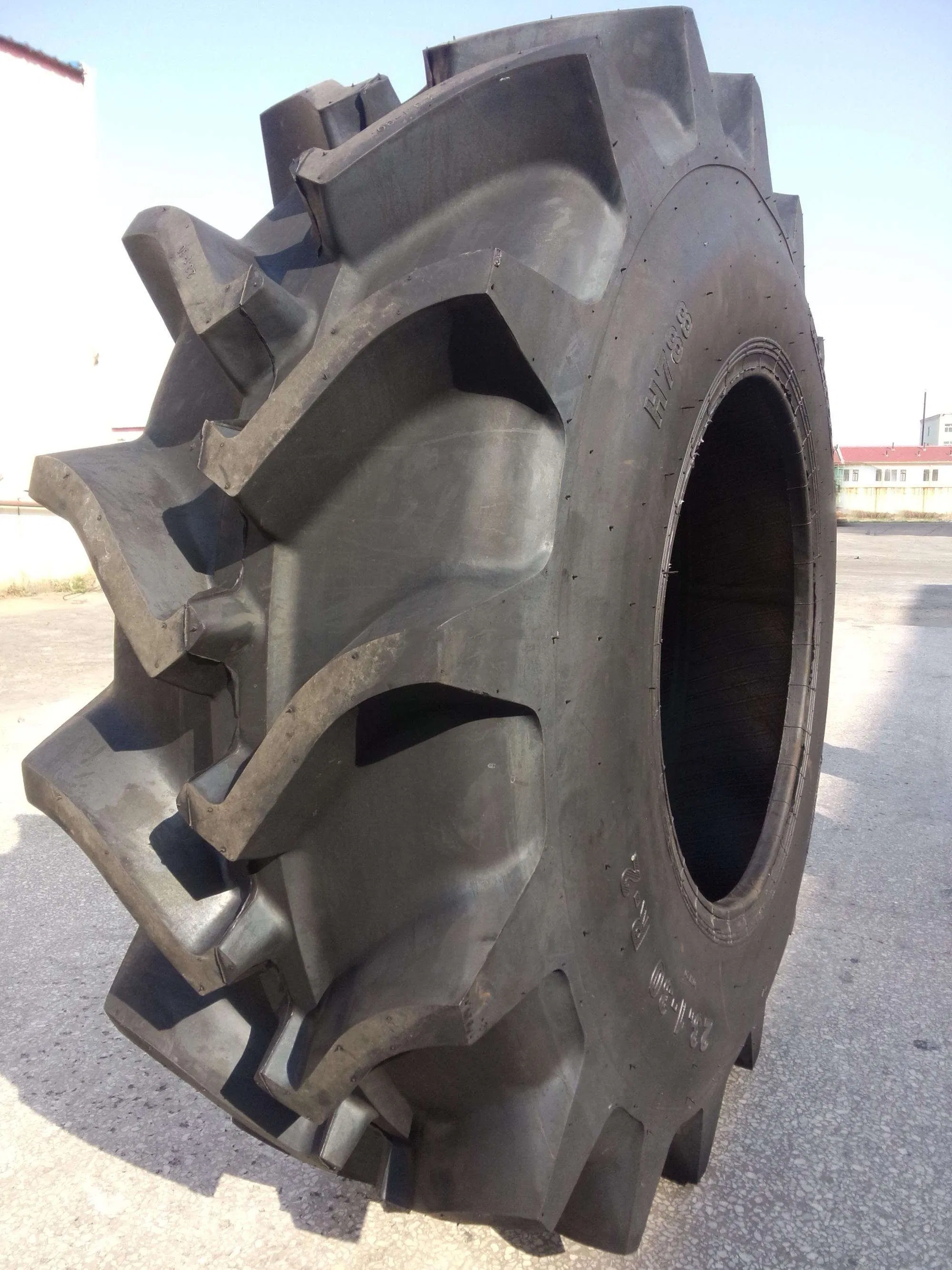 11.2-24 12.4-24 14.9 -26 11.2-28 12.4-28 12.4-38 14.9-30 14.9-38 16.9-28 16.9-30 18.4-30 Farm Tyre Tractor Tyre Harvester Tyre Agricultural Tyres