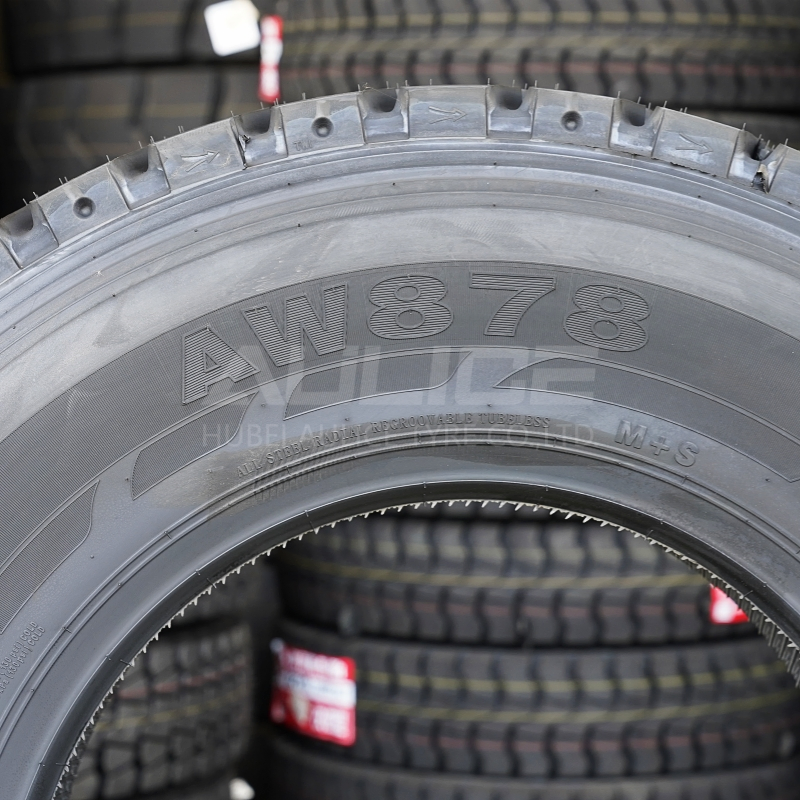 High Quality Chinese Best TBR Tyre 315/80R22.5 Radial Truck Bus Tyre Wholesale Truck Tires with High Loading Capacity