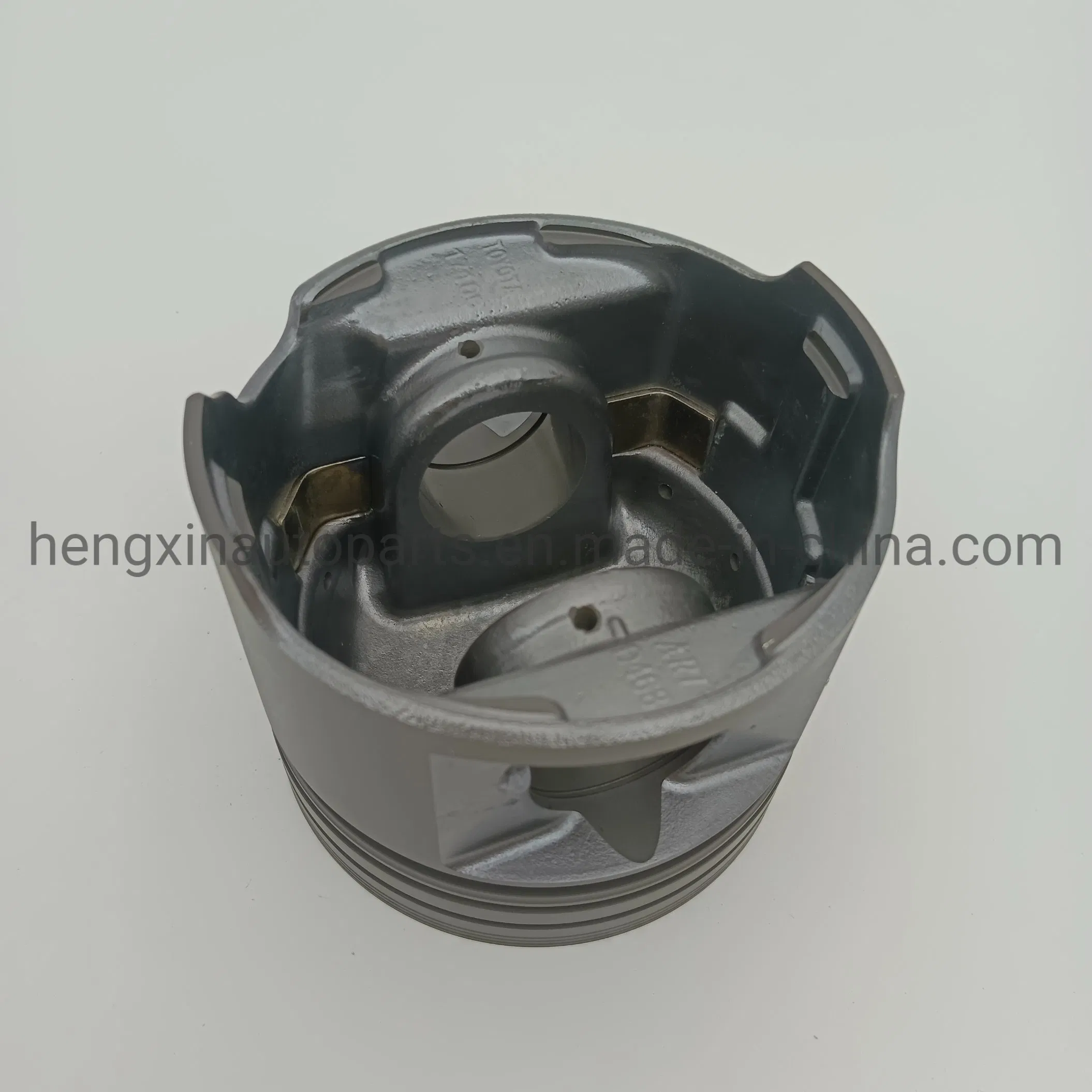 Поршень 13101-17010 для двигателя Toyota Land Cruiser 1HZ