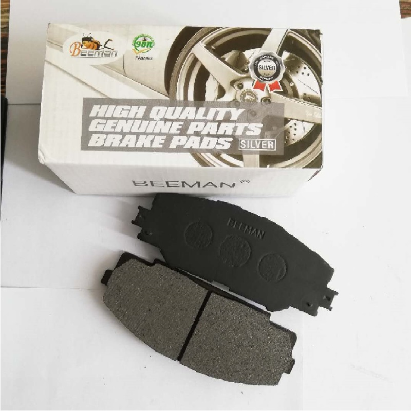 China Manufacture Good Price Auto Parts Non-Asbestos Semi Metal for Toyota Hiace 4y Disc Brake Pad D2064 /A334K