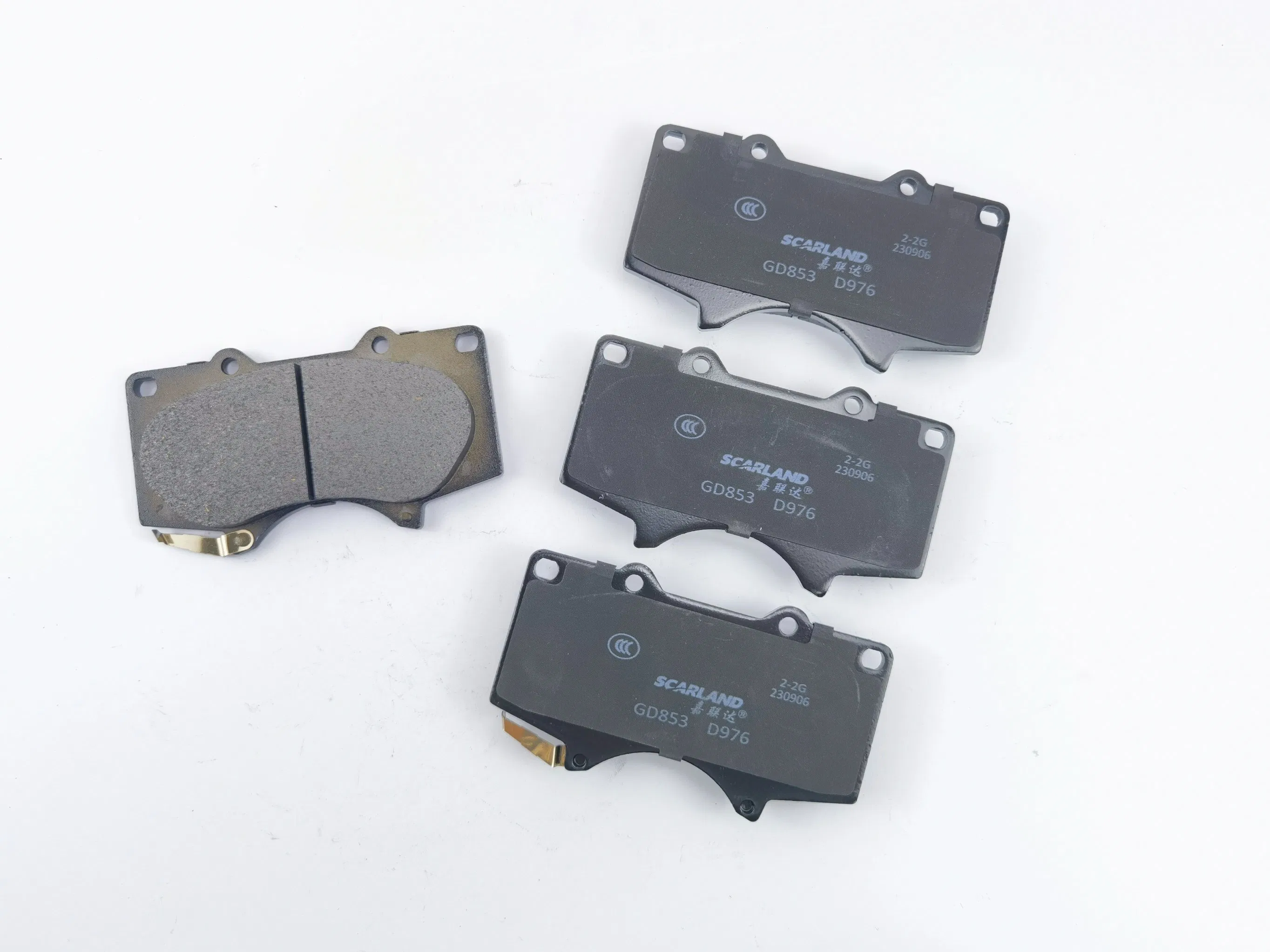 Ceramic and Semi-Metallic High Quality Disc Front Brake Pads Auto Spare Part for Toyot Land Cruiser Prado (D976 /04465) Car Parts Factory