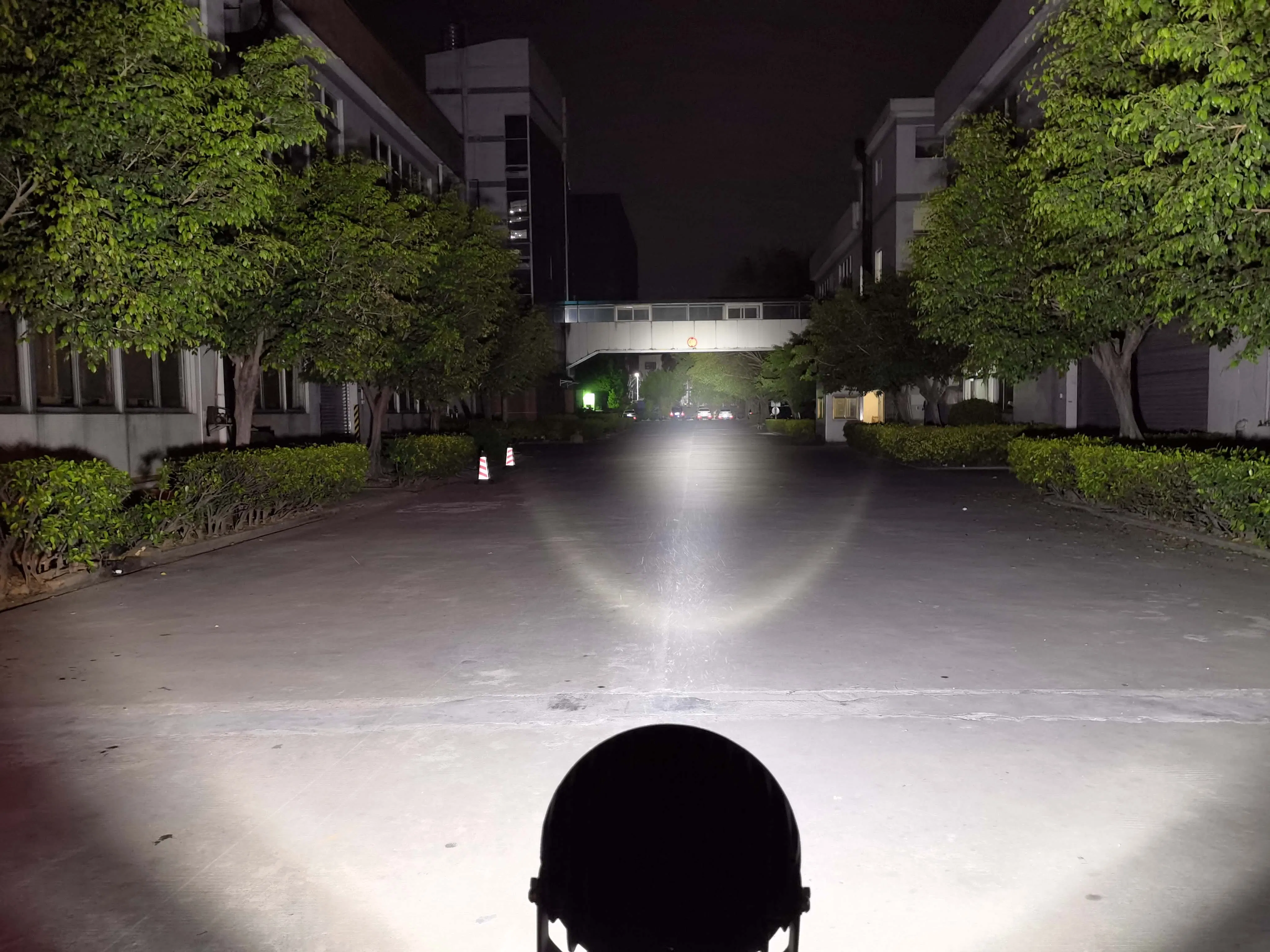 Круглый LED прожектор 9 дюймов для внедорожников