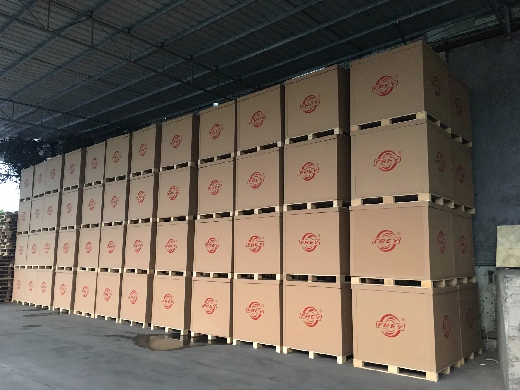 Dodge Sprinter Left Rear Lamp Taillight 95-06 A0008200756 Frey Spare Part for Best Quality