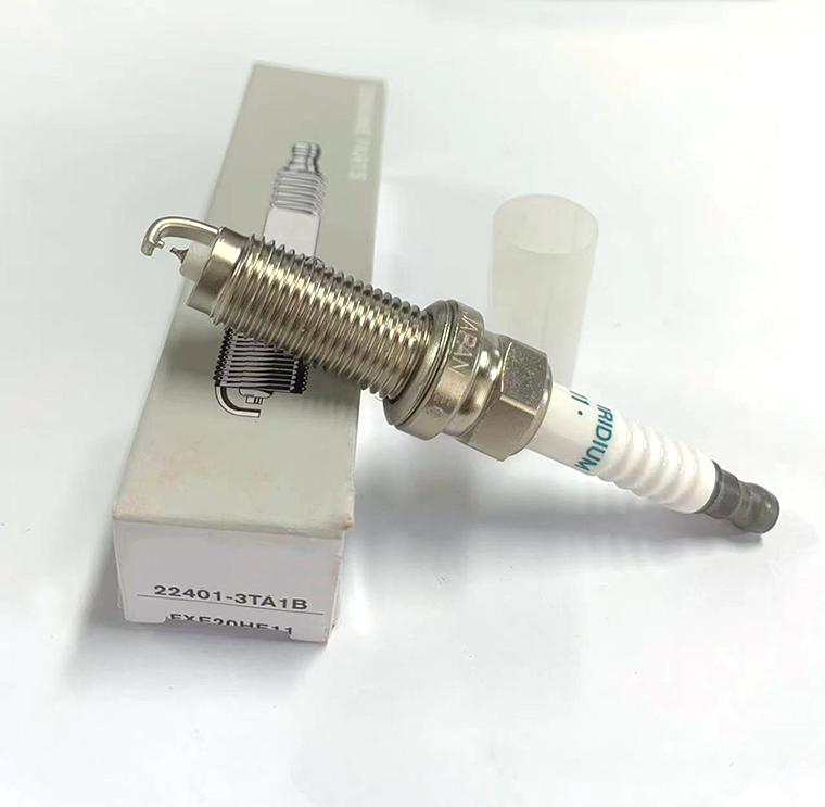Иридиевая свеча зажигания 22401-3TA1B FXE20HE11