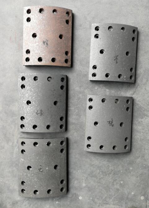 Heavy Duty Truck Brake Qinyan Brake Linings Wg9231342068 Suitable for HOWO