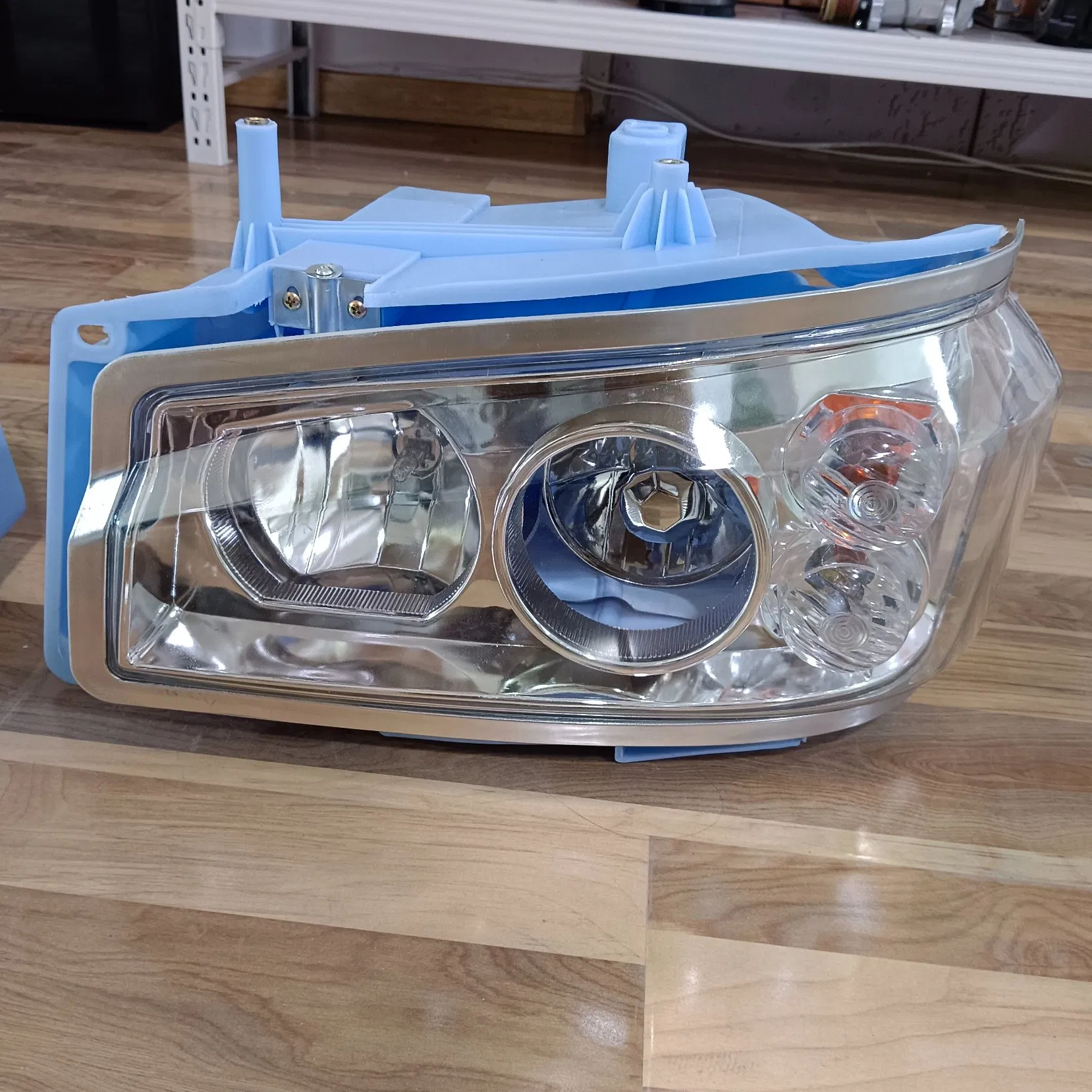 Factory Wholesale High Quality Sinotruk Truck Parts Head Light Headlamp for HOWO