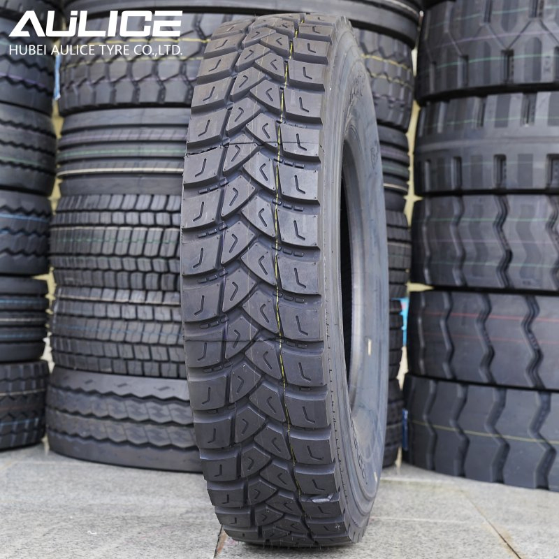 High Quality Chinese Best TBR Tyre 315/80R22.5 Radial Truck Bus Tyre Wholesale Truck Tires with High Loading Capacity
