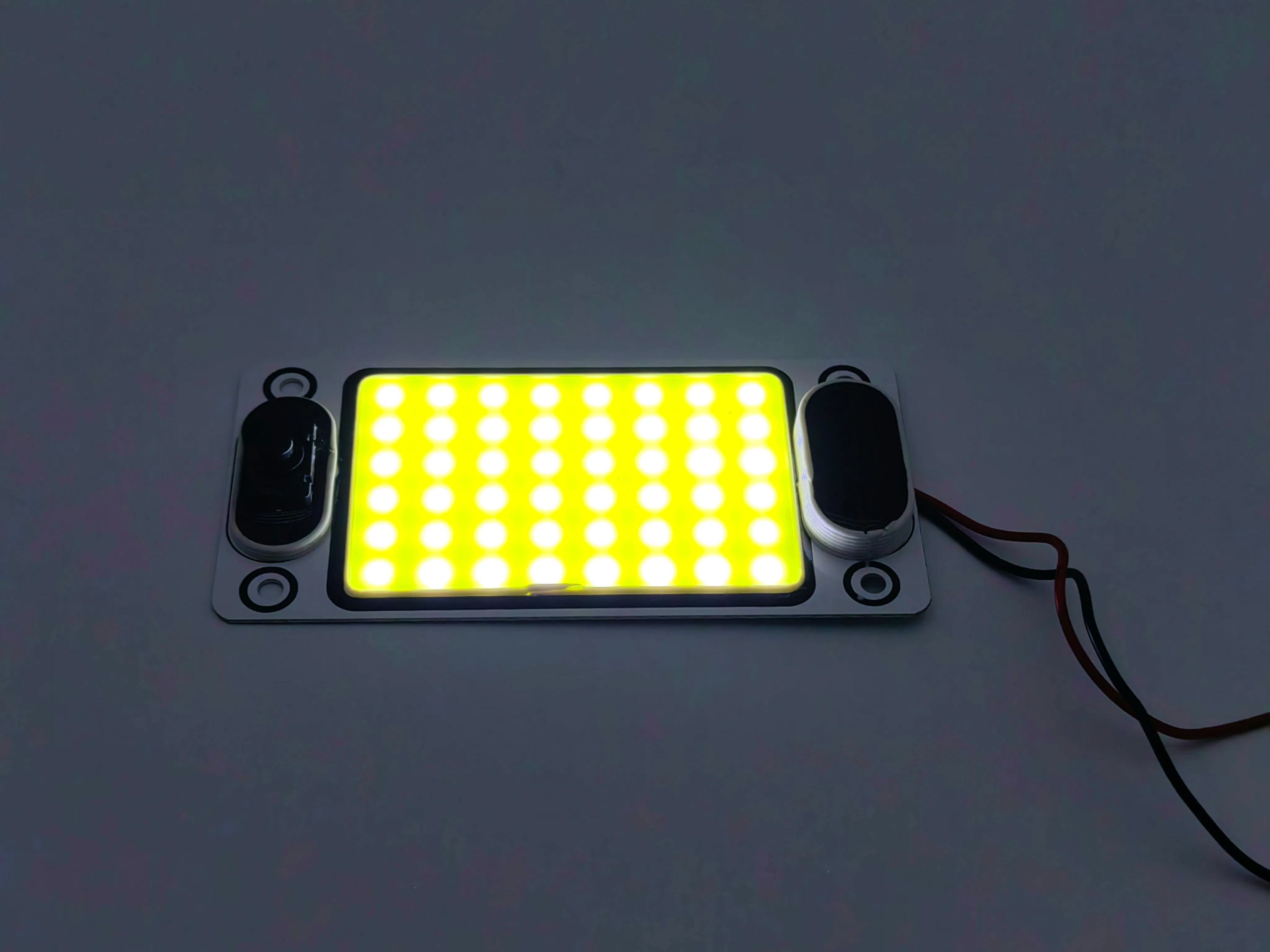 Светодиодная лампа COB для салона автомобиля Luxdrive 12V