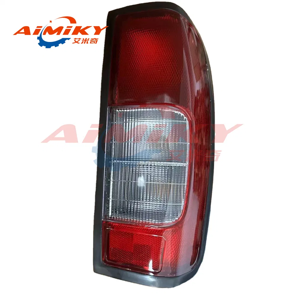 Tail Light Rear Lamp for Nissan Frontier 26555-7b425 26550-7b425
