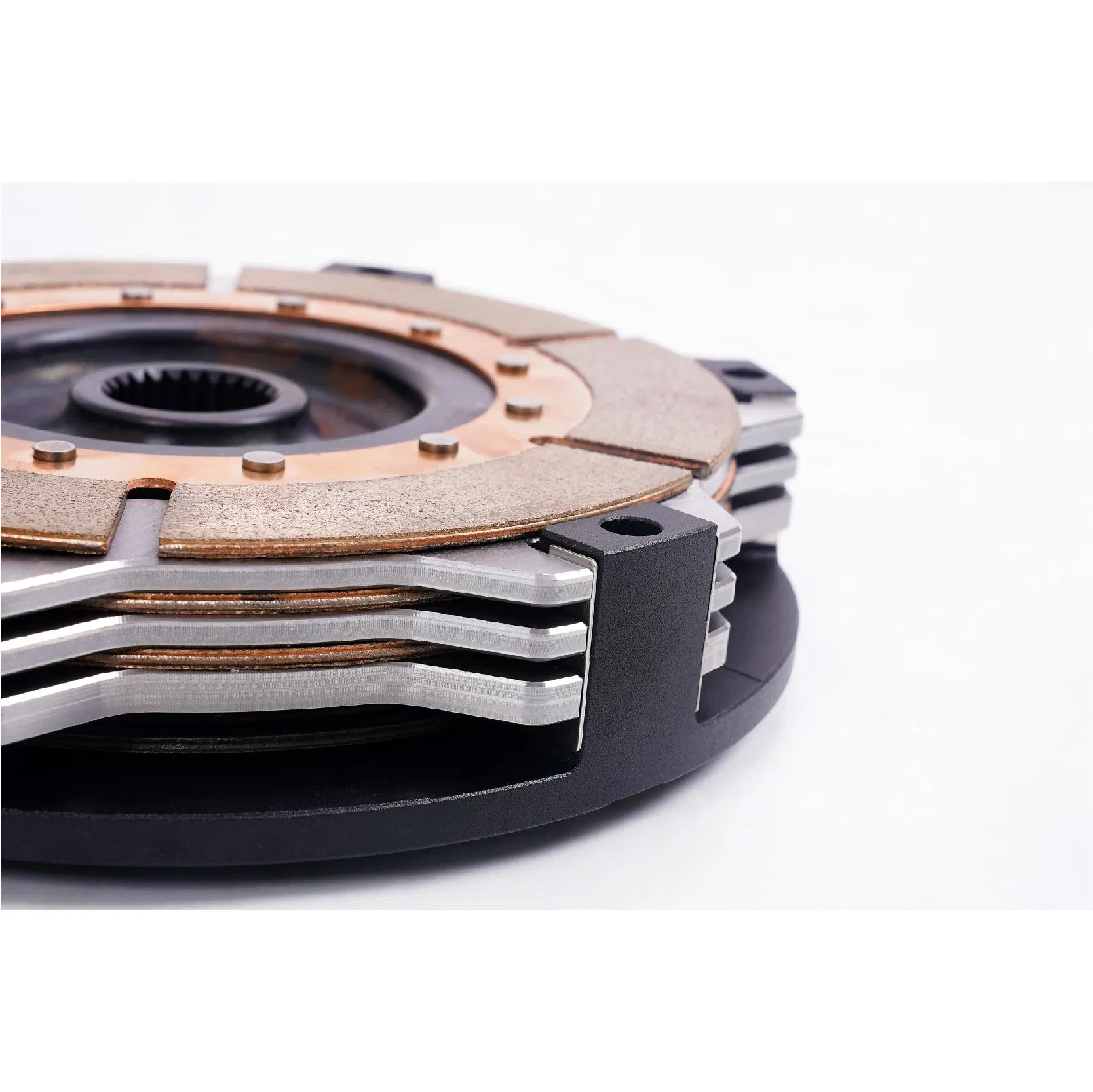 off-Road Performance with Tractec Multi-Plate Clutch: a Game-Changing Racing Part and Shock Absorber for Your Vehicle