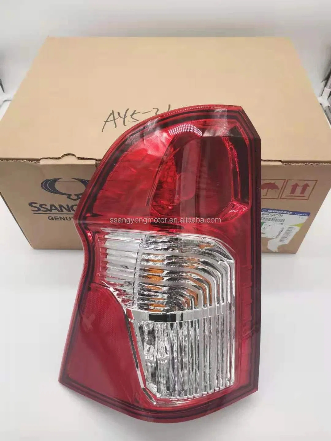 Premium Ssangyong Rear Taillight for Actyon, Kyron, Korando-C8360132500 8360232500 8360132600 8360232600